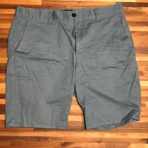 Men’s board shorts